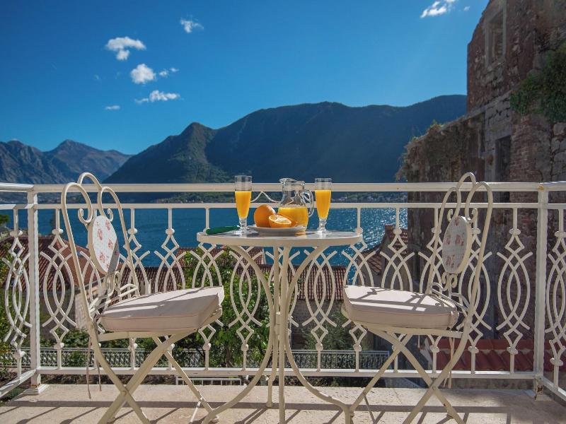 Conte Hotel image
