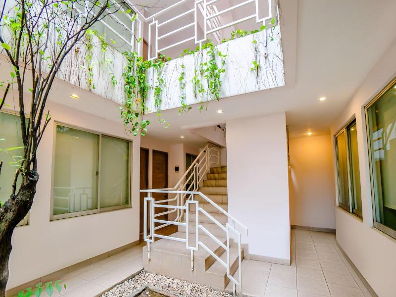 LeGreen Suite Pejompongan image
