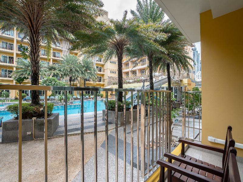 Grand Bella Hotel image