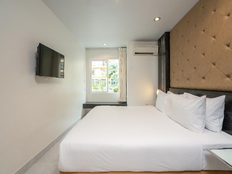Grand Bella Hotel image