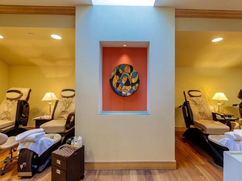 Topnotch Resort image