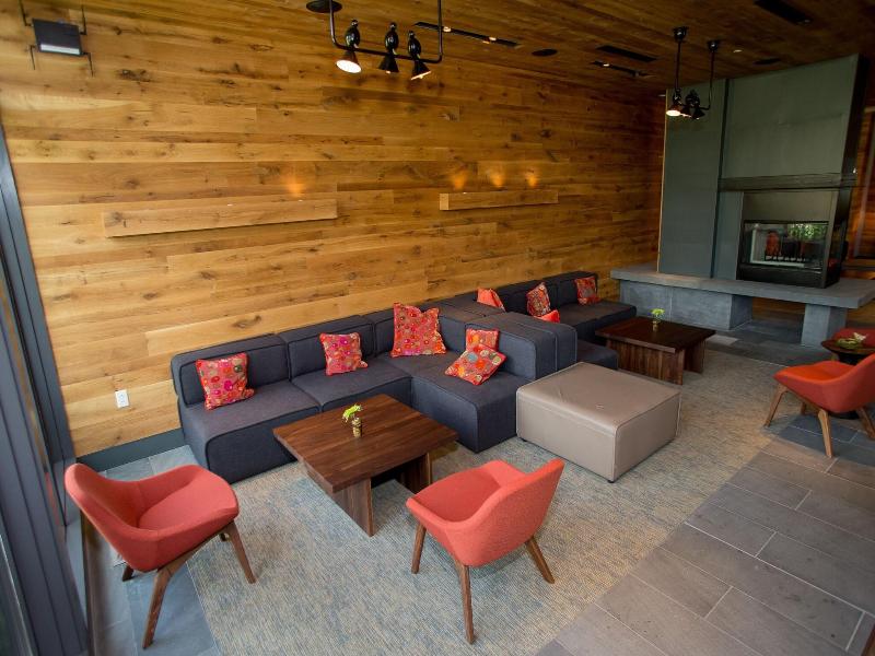 Topnotch Resort image