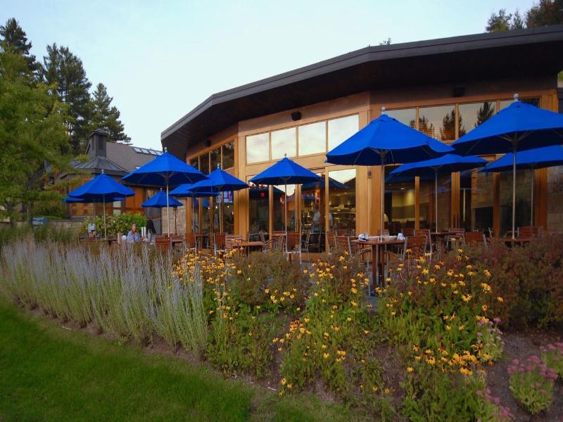 Topnotch Resort image