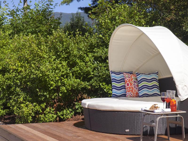 Topnotch Resort image