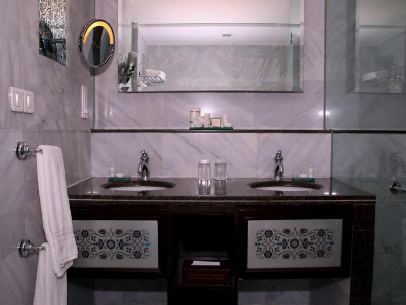 Dushanbe Serena Hotel image
