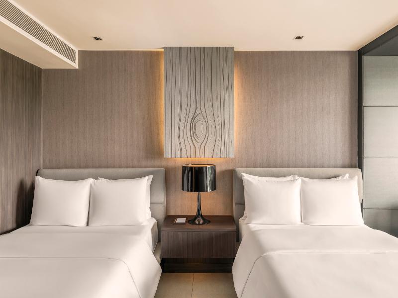 Hilton Bangkok Suvarnabhumi Golf Resort & Spa image