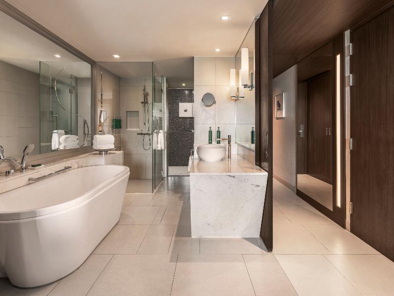 Hilton Bangkok Suvarnabhumi Golf Resort & Spa image