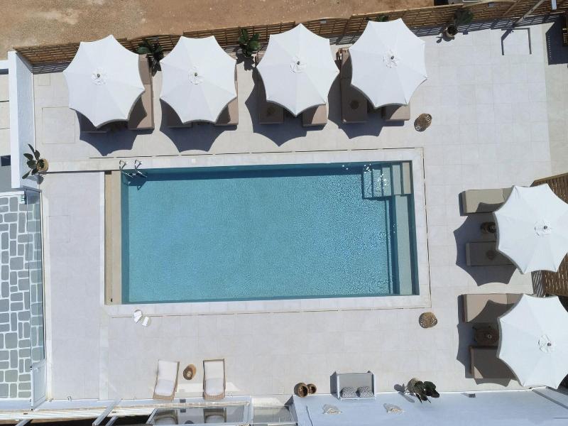 Laza Beach Inn image