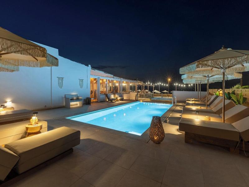 Laza Beach Inn image