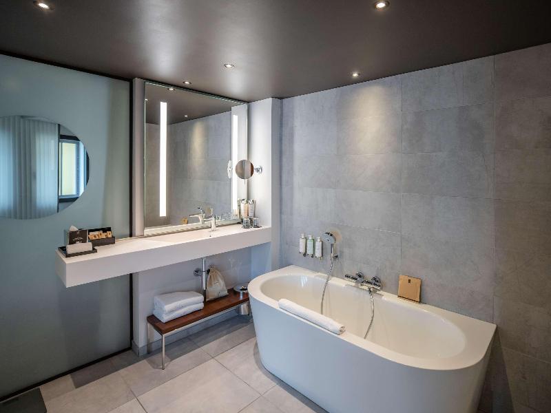 Hôtel Molitor Paris - MGallery image