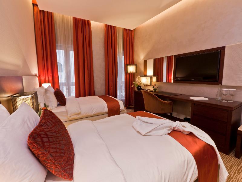 Zubarah Hotel image