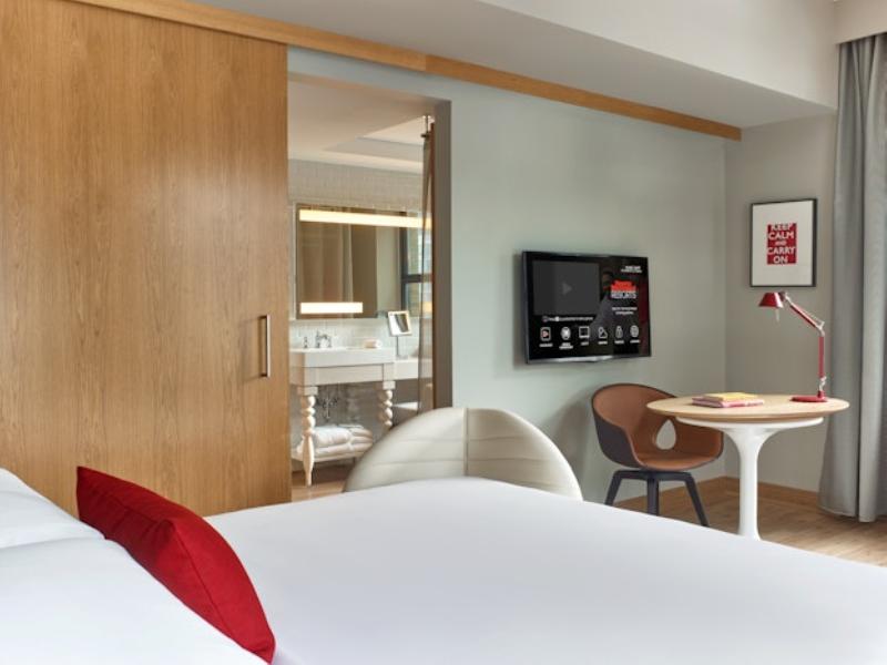 Sports Illustrated Chicago Resort image
