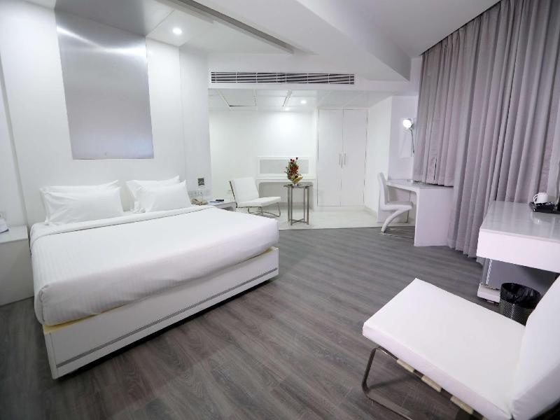 Quality Inn Shravanthi image