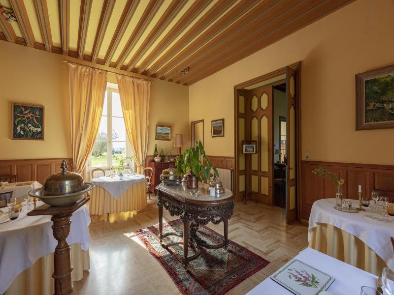 Chateau des Salles image