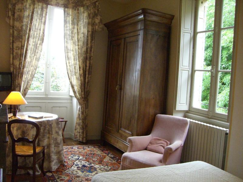 Chateau des Salles image