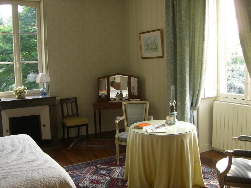 Chateau des Salles image