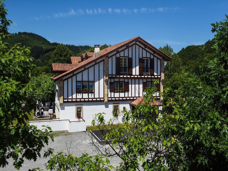 Les Jardins de Bakea image