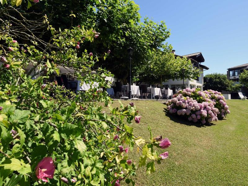 Les Jardins de Bakea image