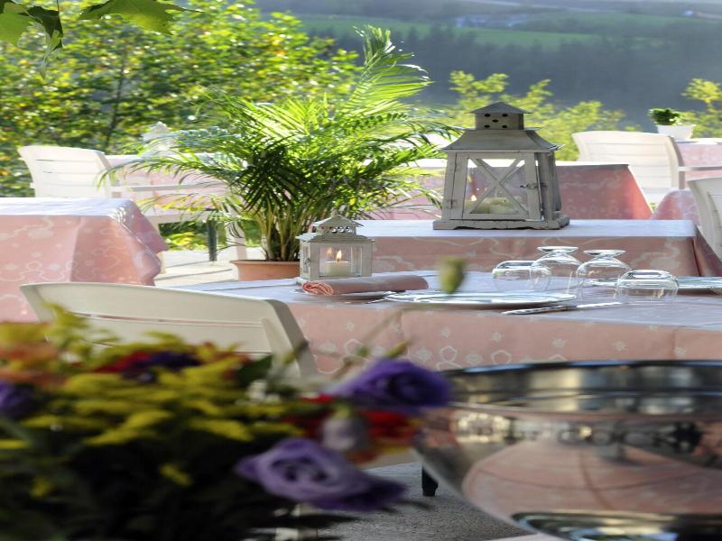 Les Jardins de Bakea image