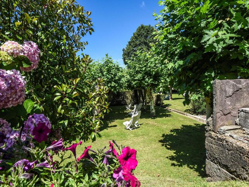 Les Jardins de Bakea image