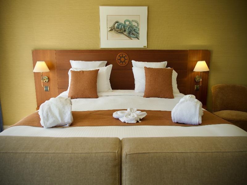 Hotel Le Yachtman, The Originals Collection image