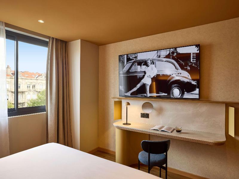 You Hotel de France Valence Handwritten Collection image