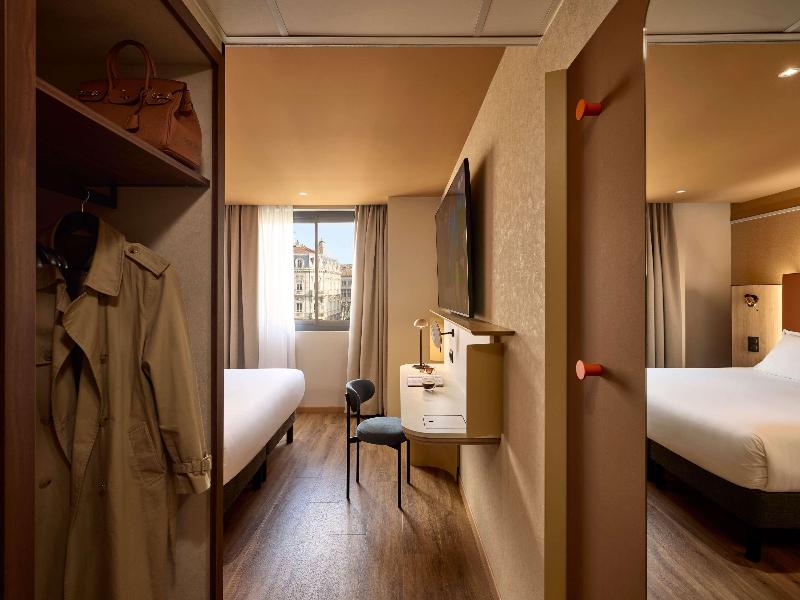 You Hotel de France Valence Handwritten Collection image