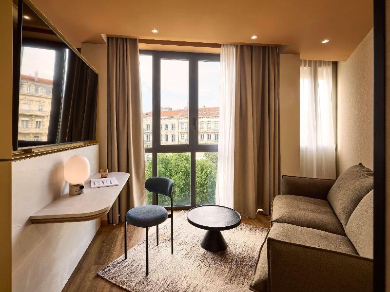 You Hotel de France Valence Handwritten Collection image