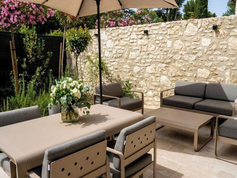 Hotel Le Vallon de Valrugues Spa image