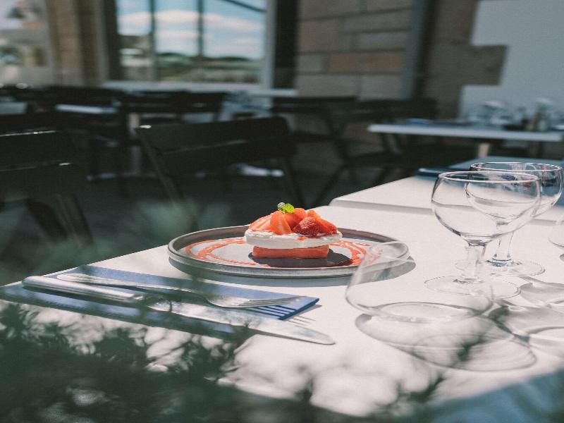 Hotel et Bistrot du Bac image