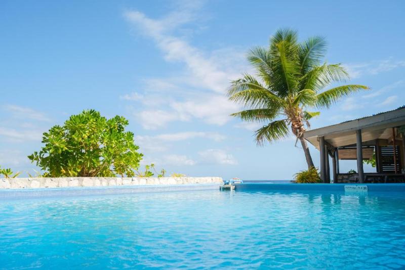 Beachcomber Island Resort image