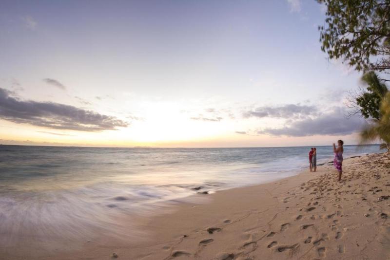 Beachcomber Island Resort image