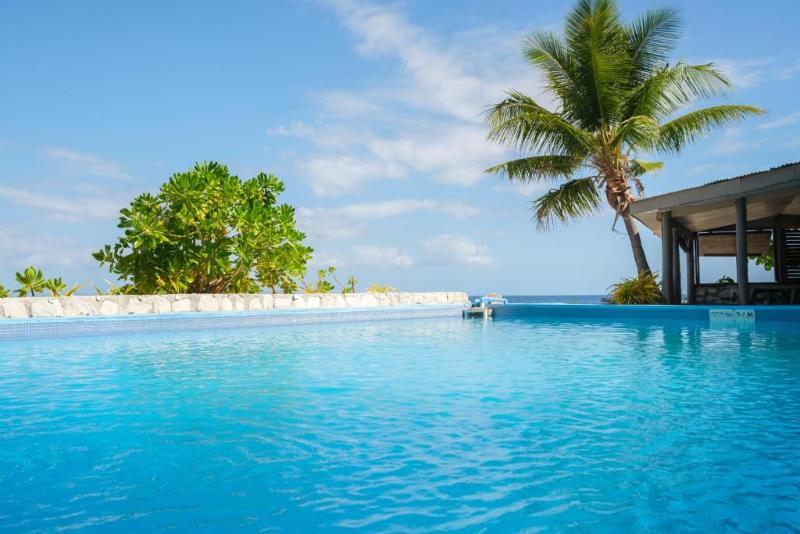 Beachcomber Island Resort image