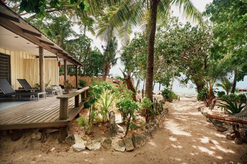 Beachcomber Island Resort image