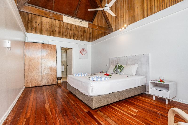 Beachcomber Island Resort image