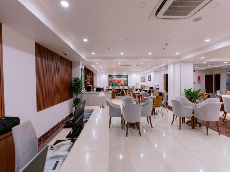Dahlialand Saigon Hotel — restaurant