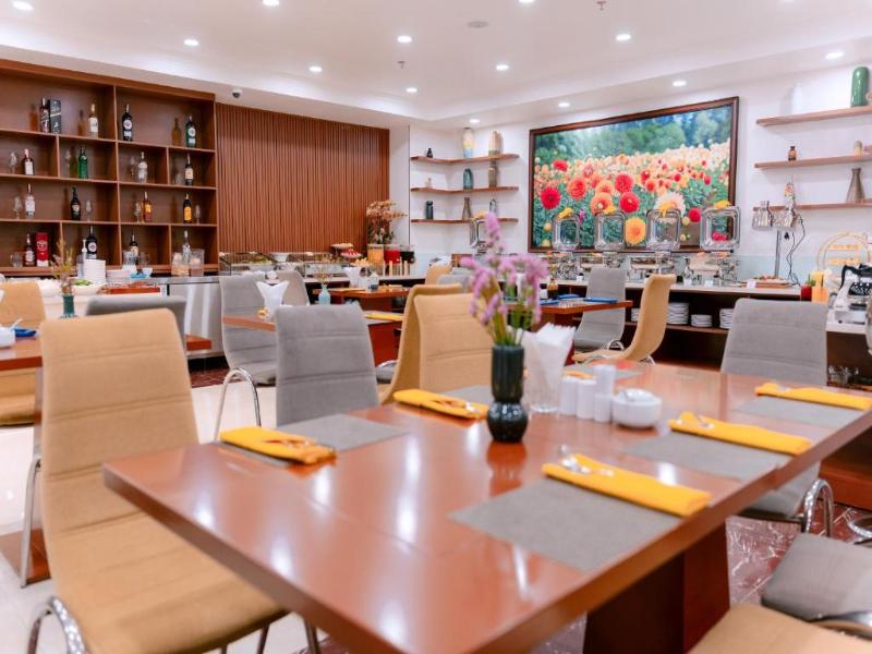 Dahlialand Saigon Hotel image