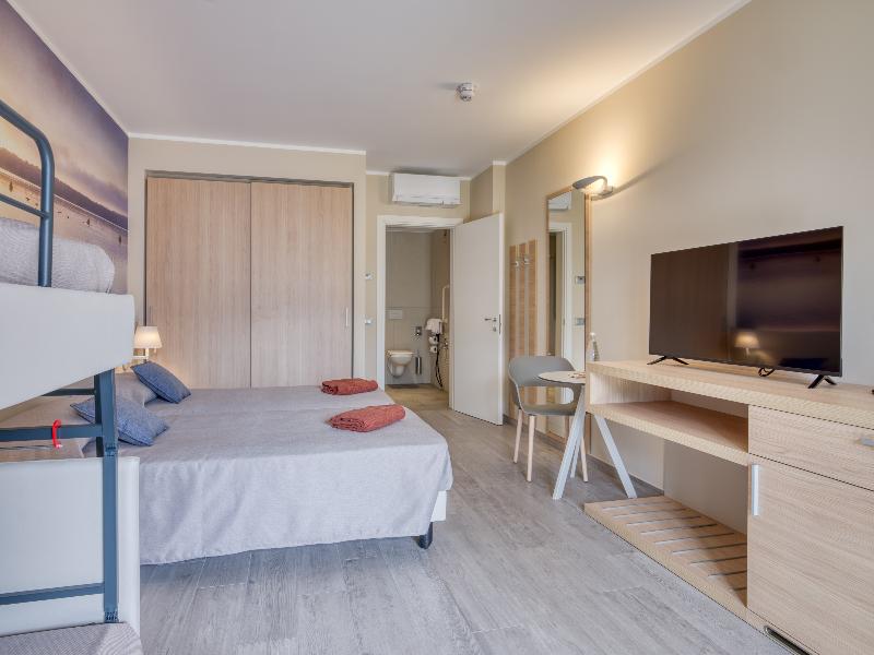 Hotel Cristina image