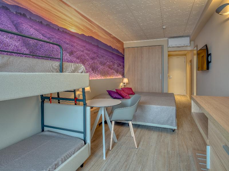 Hotel Cristina image