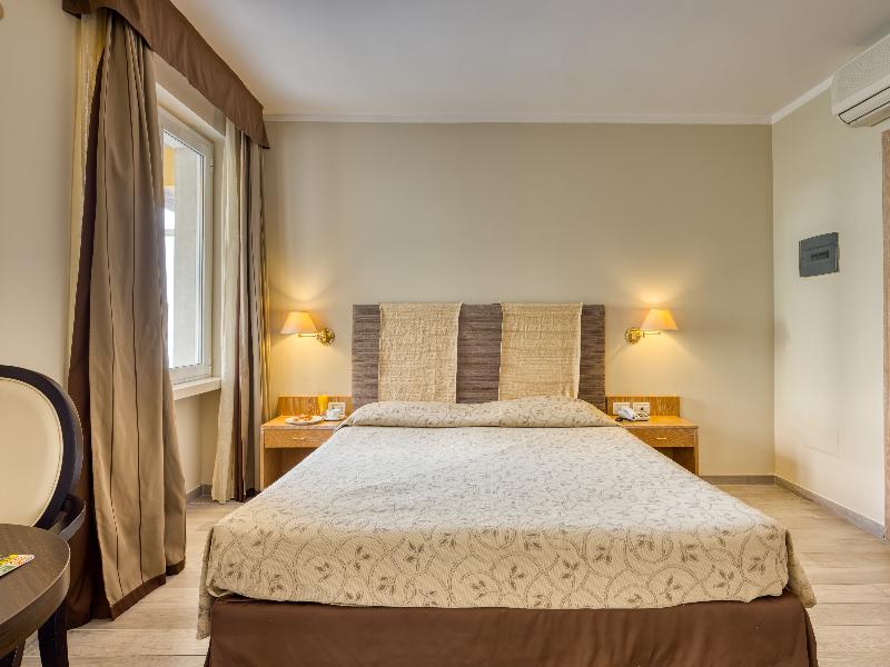 Hotel Cristina image
