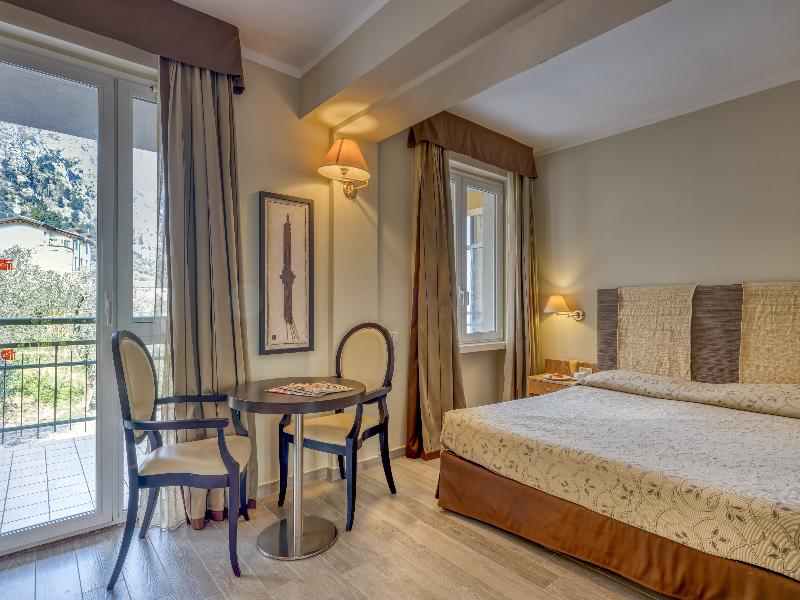 Hotel Cristina image