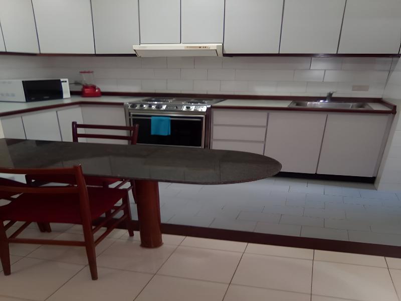 CUARTA AVENIDA SUITES image