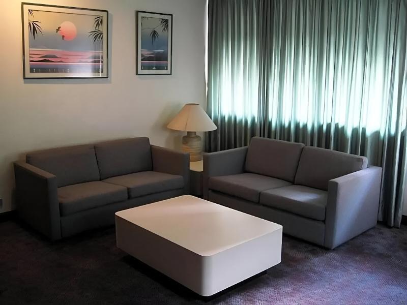 CUARTA AVENIDA SUITES image