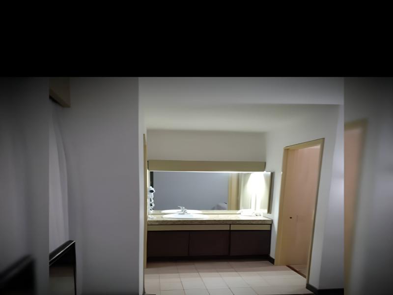 CUARTA AVENIDA SUITES image