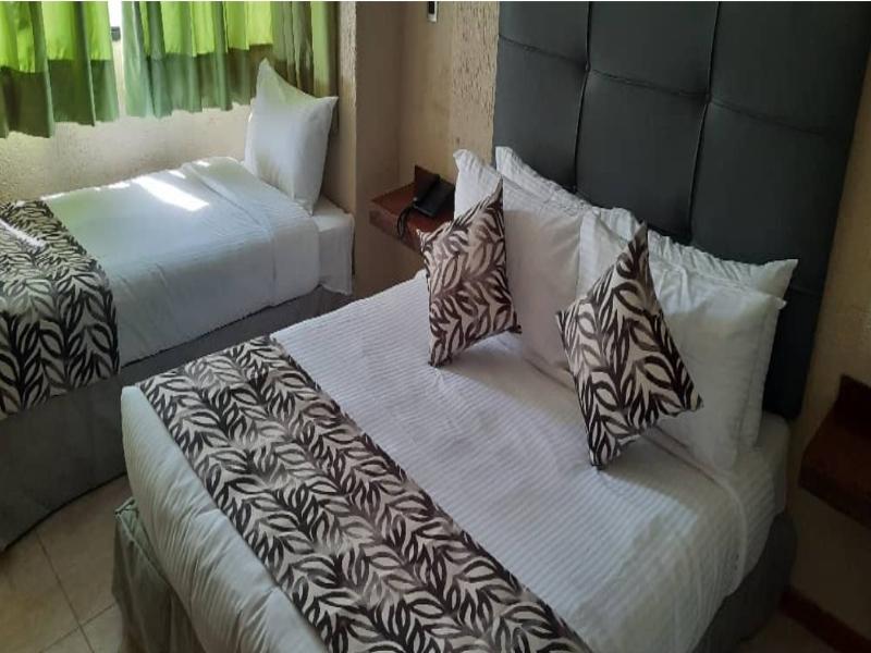 Miramar Suites image