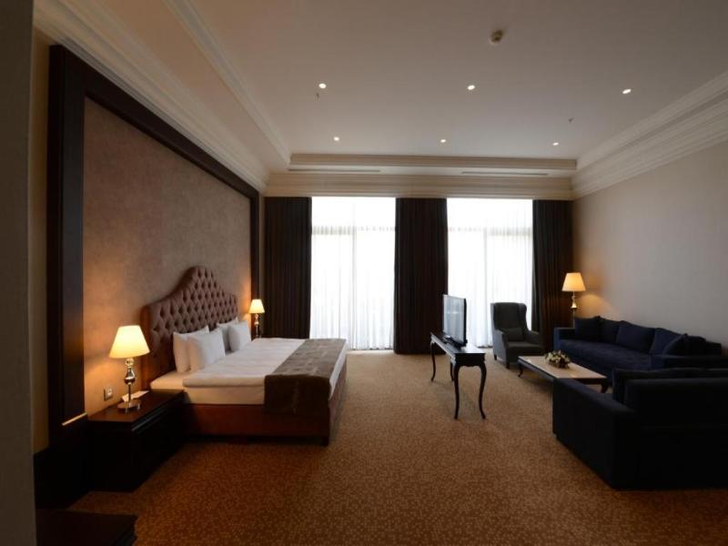 Vialand Palace Hotel image