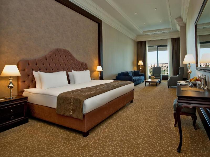 Vialand Palace Hotel image
