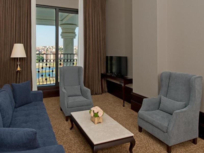 Vialand Palace Hotel image