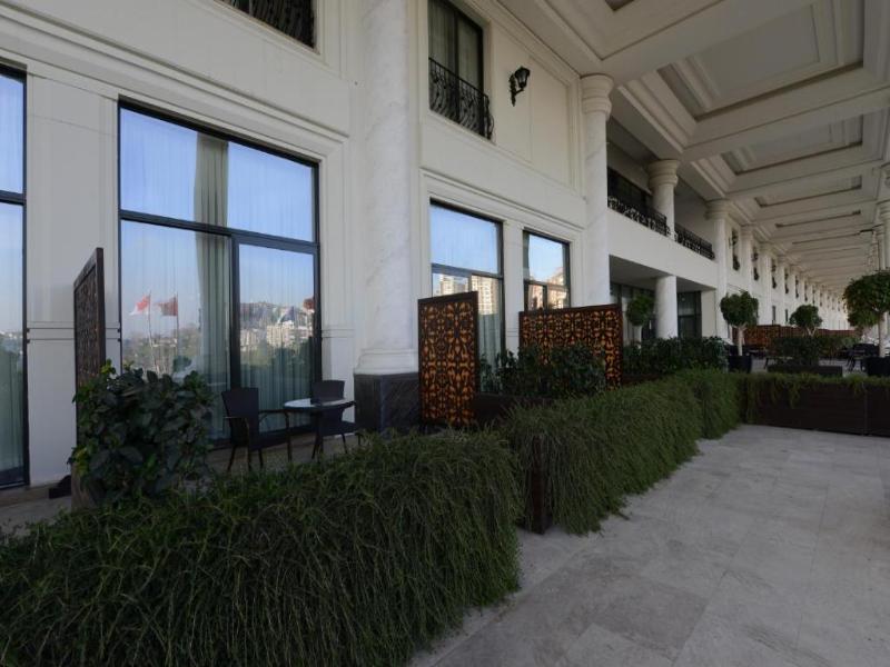 Vialand Palace Hotel image