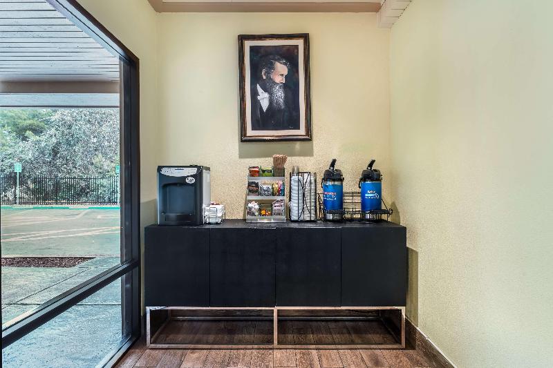 Best Western John Muir Inn image